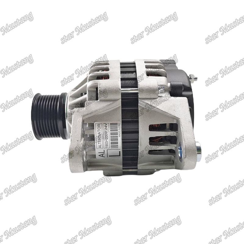 Der Generator 6BT5.9 R220-5 LG925 24V 70A 8PK 3936680 6008256110 4094089 5263220